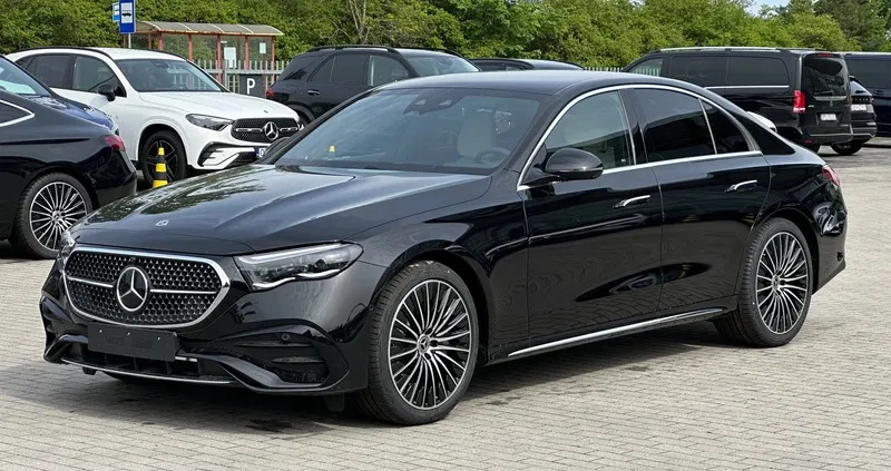 samochody osobowe Mercedes-Benz Klasa E cena 389900 przebieg: 5, rok produkcji 2024 z Kobyłka